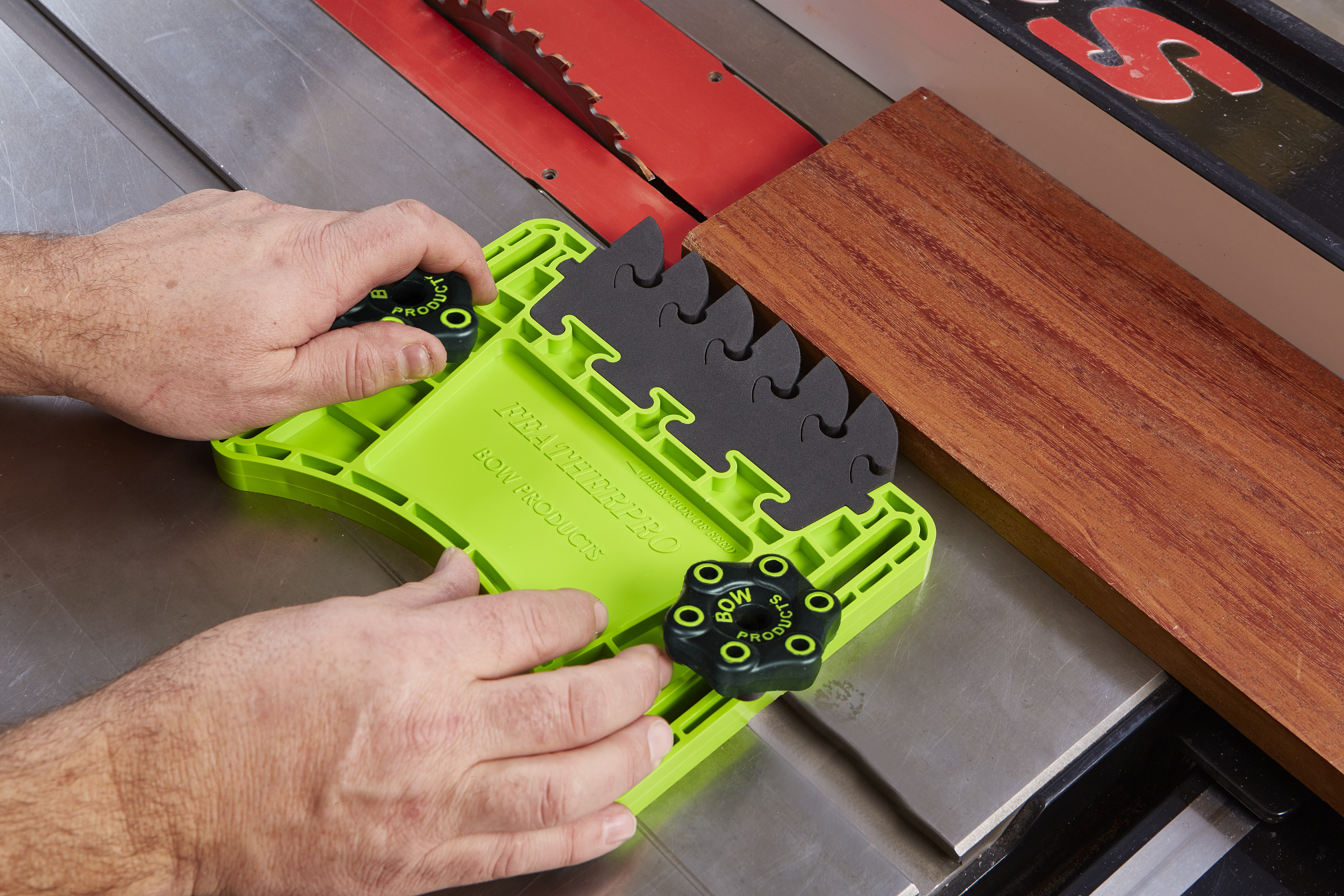 BOW Feather pro Featheboard Ned/Side trykker