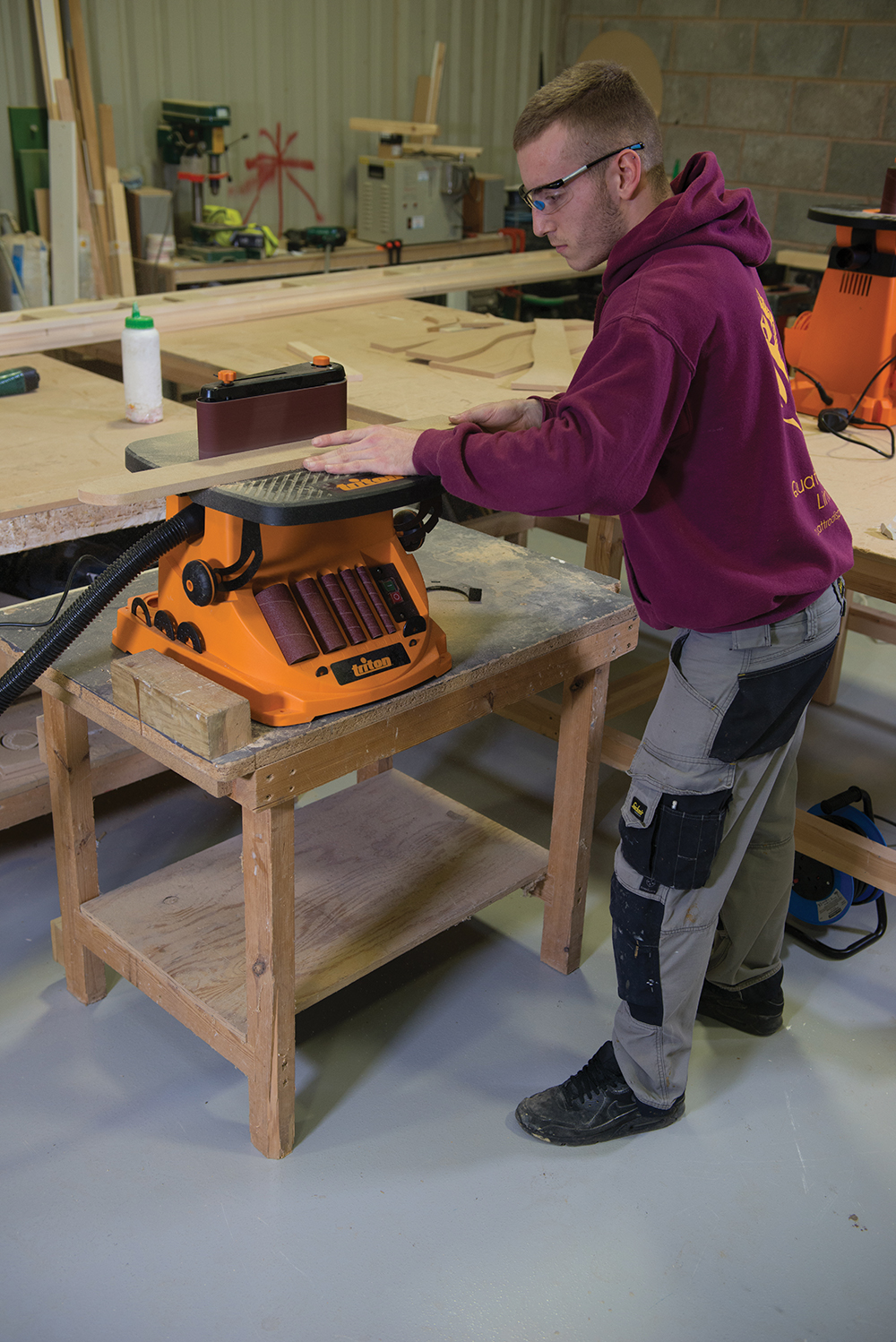 Triton Oscillerende spindel/båndpusser 450w TSPST450