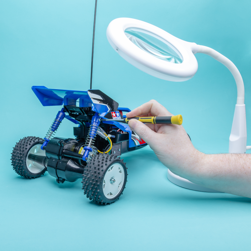 LC bordlampe med forstørrelsesglass 1,75x  36 LED