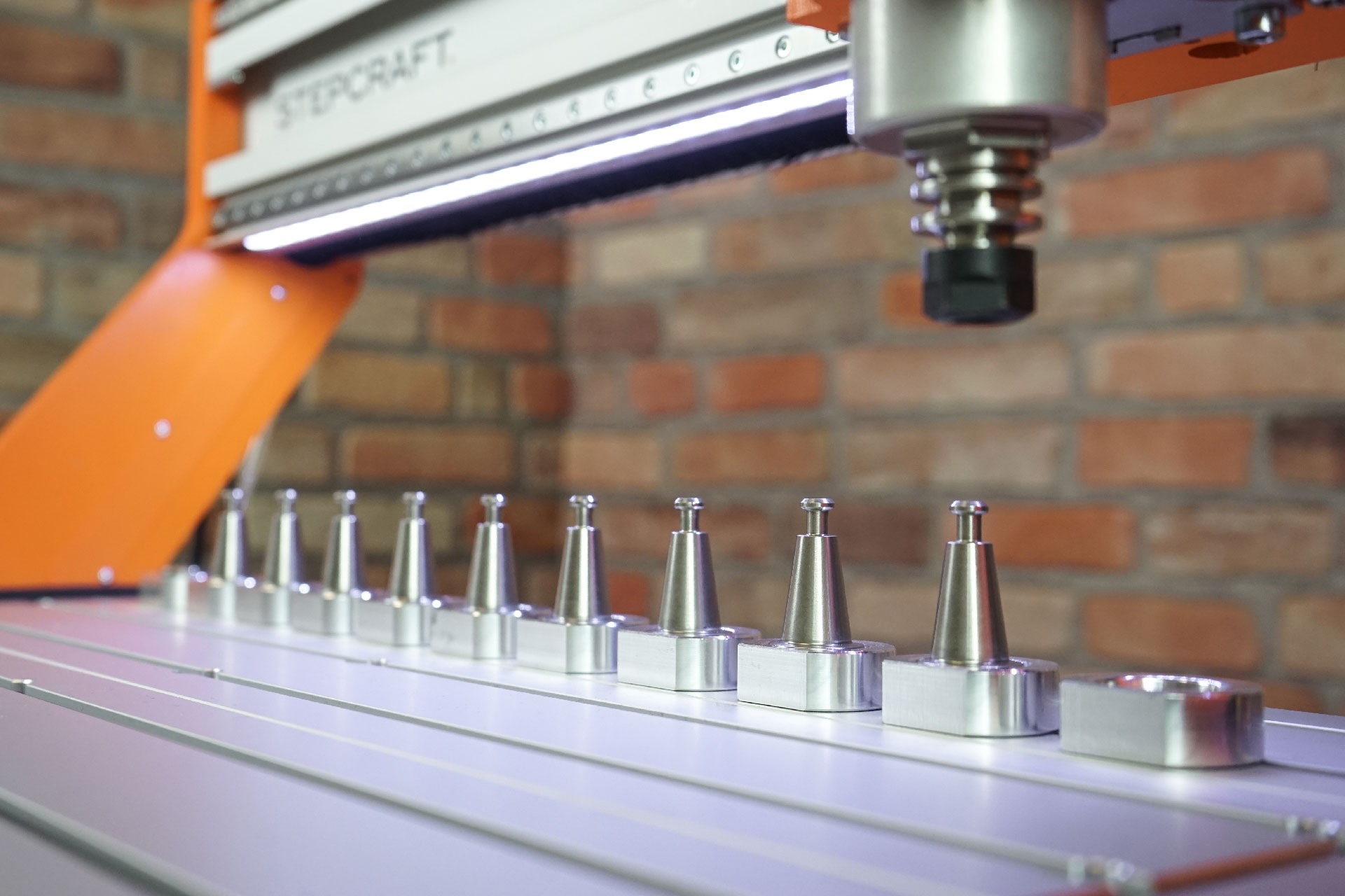 Stepcraft Tool Magazine M.700 incl. Pneu. lifting func.