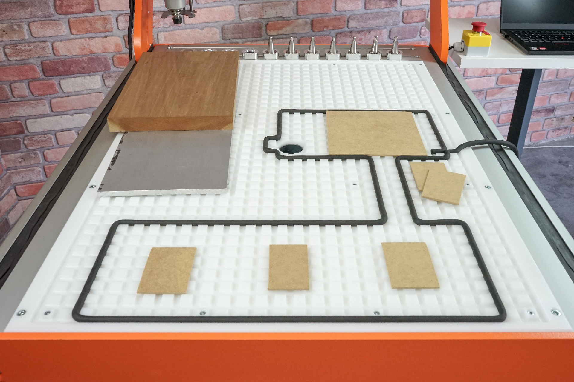 Stepcraft Vacuum Table M.500 PE