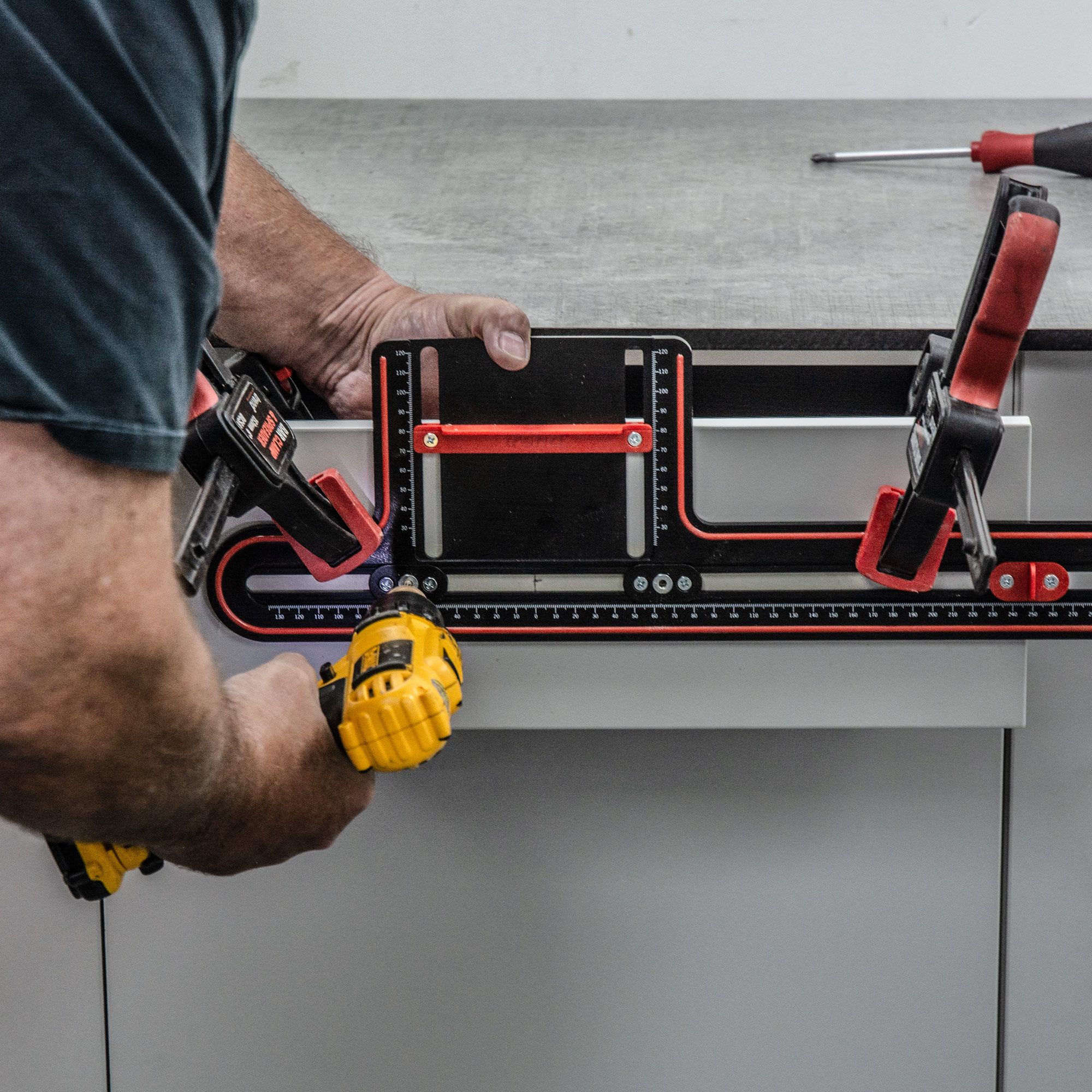 Trend jigg for håndtak montering