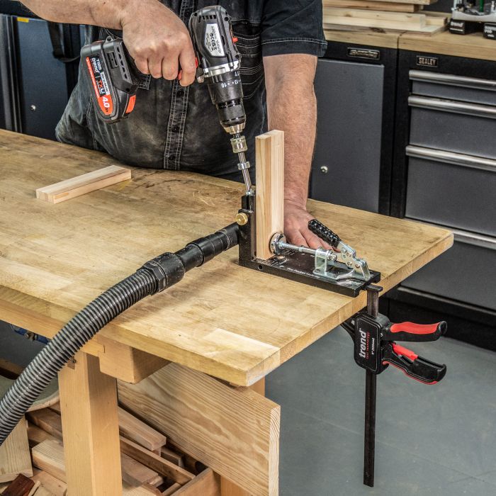 Trend rail tvinge Enhånds 11mm flatt feste 226mm åpning 2 stk