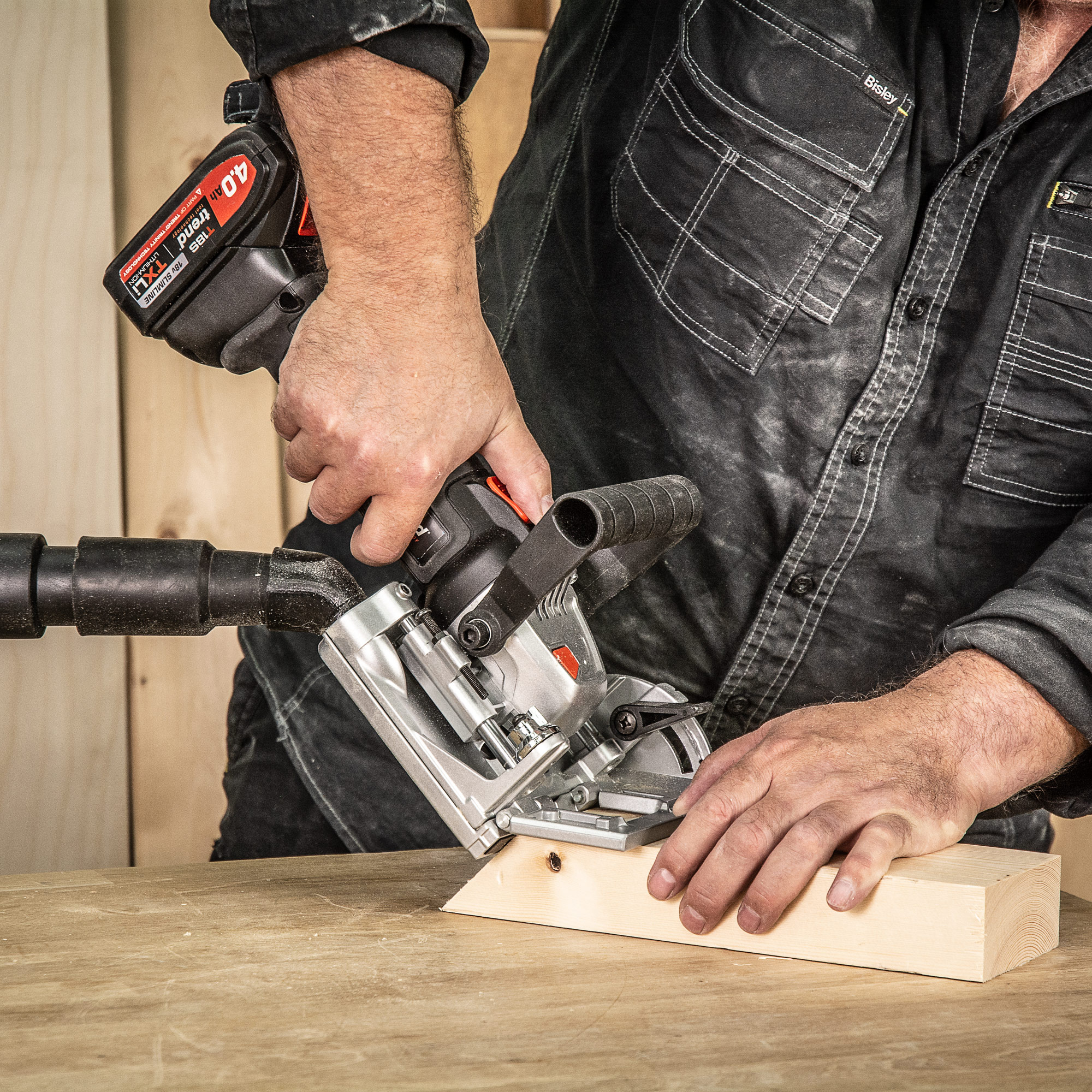 Trend 18V Lamellfres m/koffert uten lader/batteri